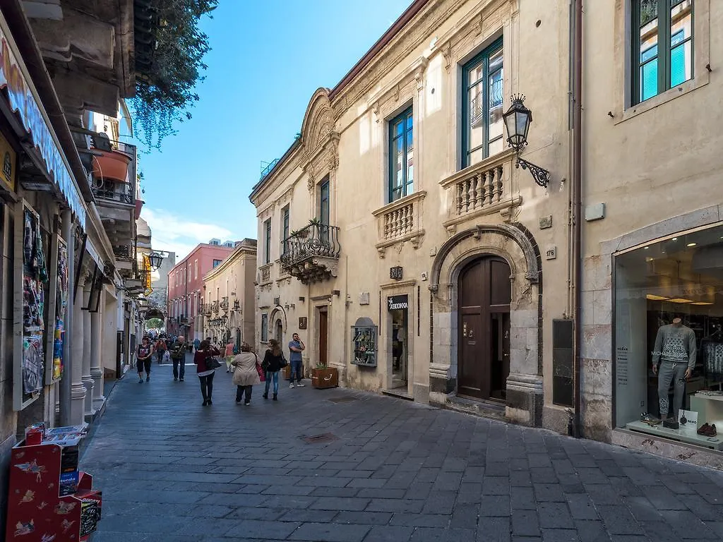 Varo Apartment Taormina Italy